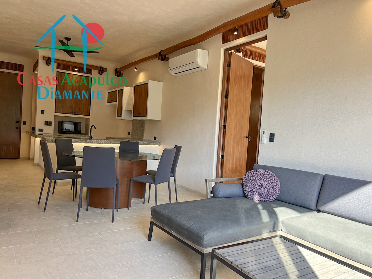 Plaza Guitarrón departamento muestra - Estancia 3